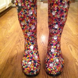 There's nothing like an original bedazzled creation! (Source: pinterest)